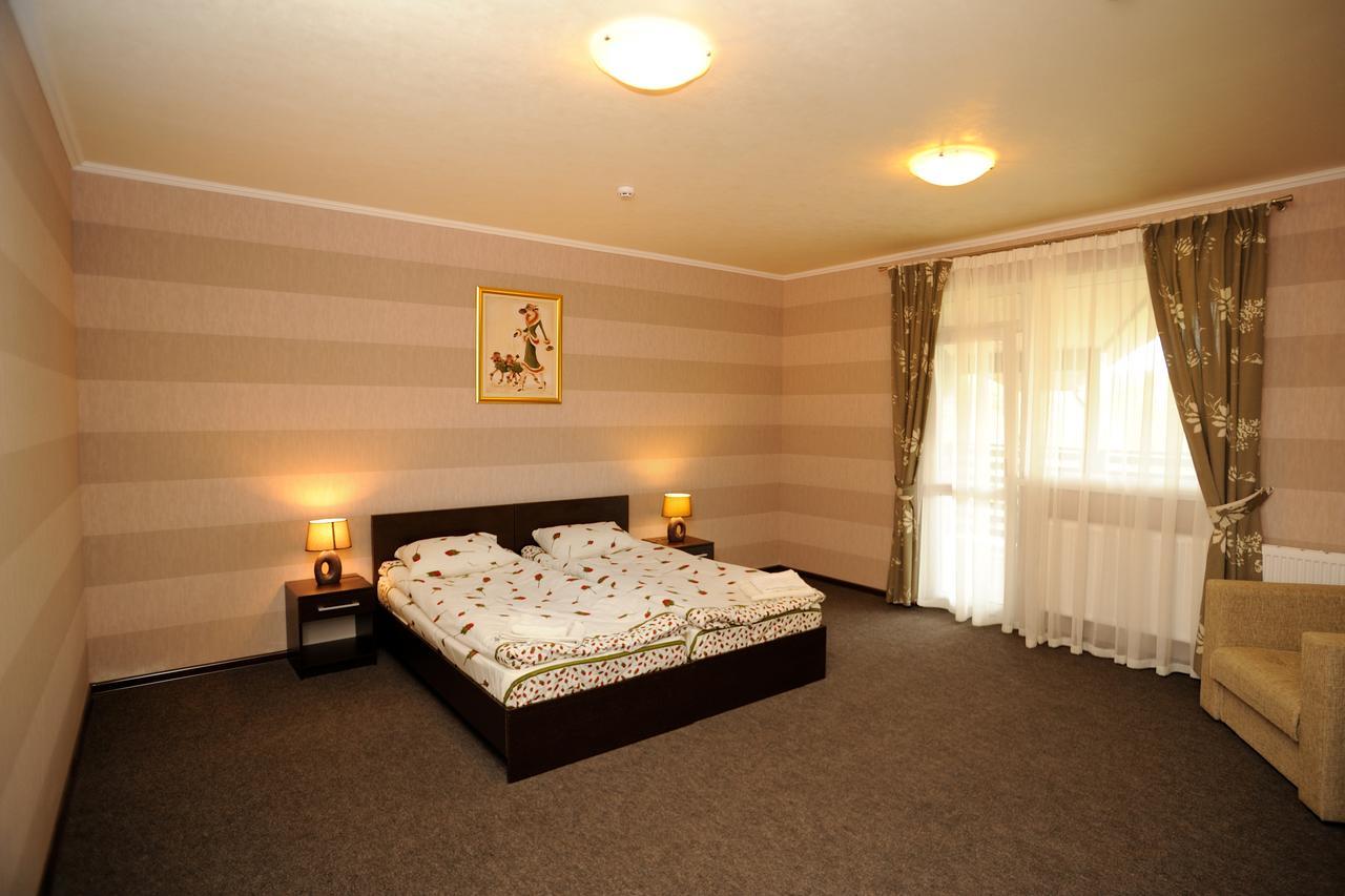 Hotel Vulyk Duliby Екстериор снимка